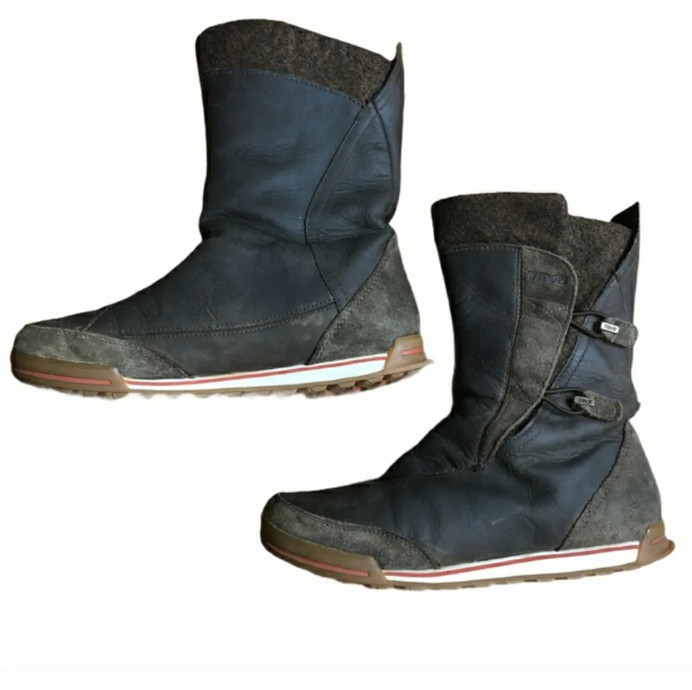 TEVA Haley Waterproof Snow Boot Sz 6.5